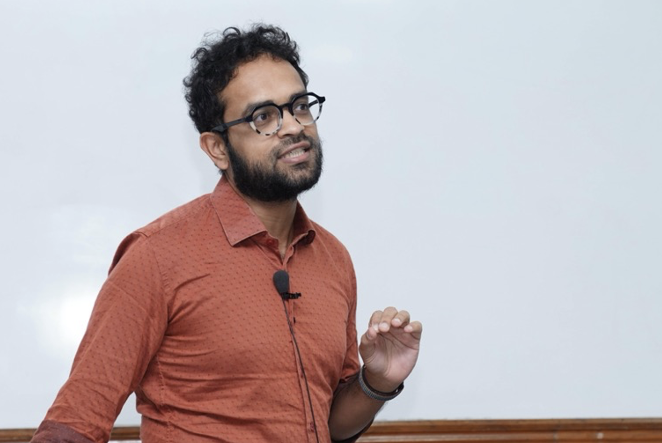 Professor Ashish Shenoy from UC Davis delivered a talk on ‘Risk, Complexity, and the Demand for Agricultural Insurance’, at a seminar organized by the Centre for Public Policy, on 16th January 2025.